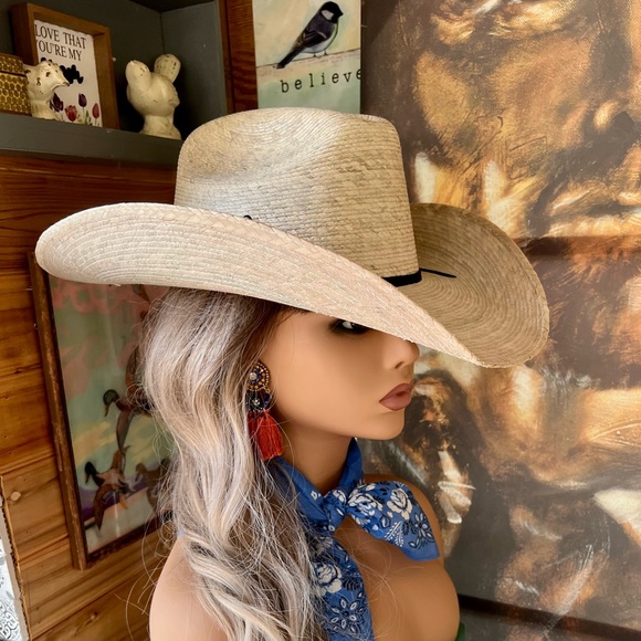 Cattleman Fine White Palm Hat - Picture 8 of 12